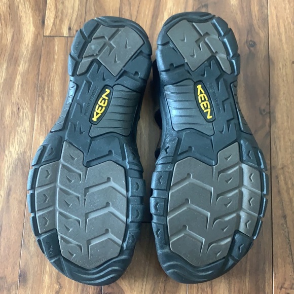 ❌SOLD❌ KEEN Newport Leather Hiking Sandals - Picture 4 of 7